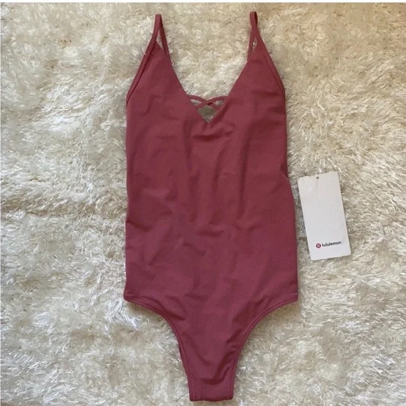 Lululemon Shoreline Swimsuit - Picture 8 of 8